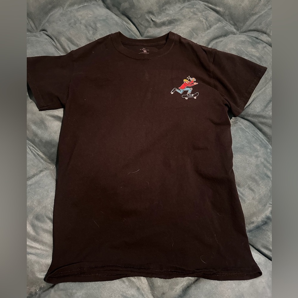Empyre Men’s Size Small Graphic Tee 🛹| In good condition and sick design ⭐️